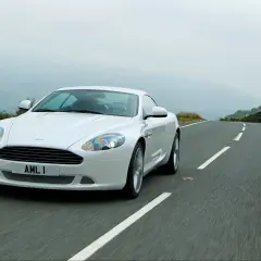 Aston Martin: Cena, akcyza, serwis. Czy stać Cię na marzenie?
