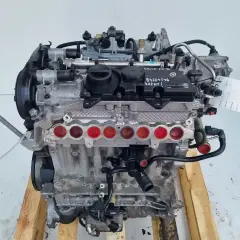 Silnik Volvo 2.0 T6, gotowy do montażu.
