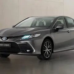 Ile pali Camry Hybrid? Pełna analiza spalania i realne oszczędności.