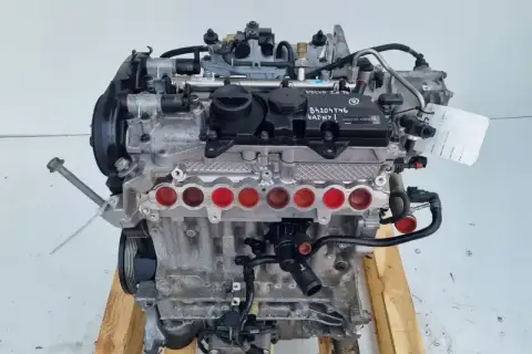 Silnik Volvo 2.0 T6, gotowy do montażu.