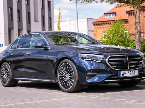 Mercedes Klasy E (W214, W213, W212): Ceny, opinie, czy warto?