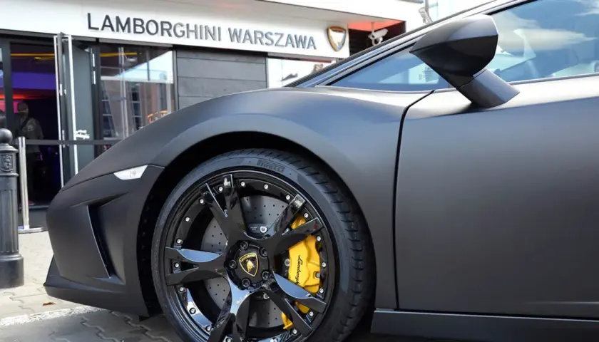 Ile Lamborghini w Polsce? Raport, modele i mapa luksusu