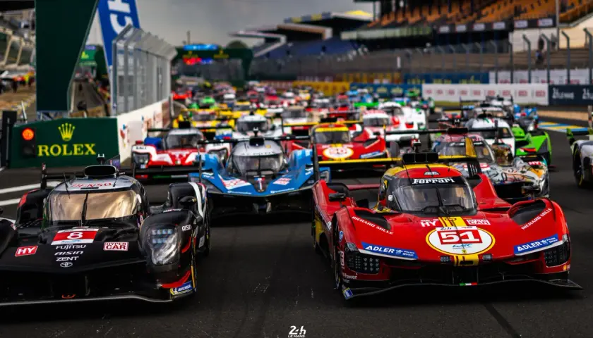 Wyścigowe potwory Ferrari i Toyota czekają na start 24h Le Mans. Emocje sięgają zenitu!