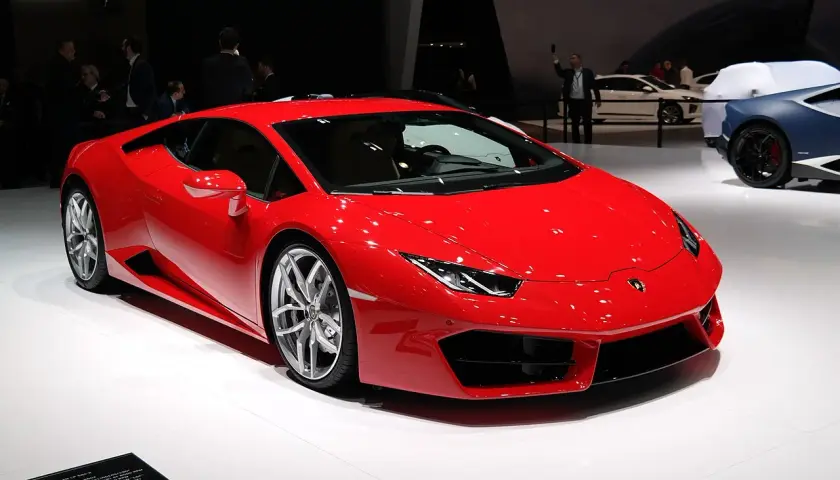 Ile koni mechanicznych ma Lamborghini? Od 580 do 1080 KM!