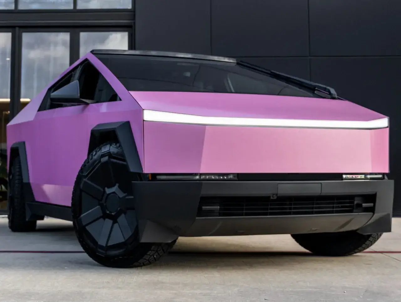 Koszty importu Tesla Cybertruck z USA